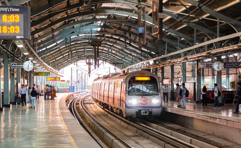 Delhi Metro Stations on High Alert Amid AAP Protest; Entry/Exit Gates Closed for Security Reasons