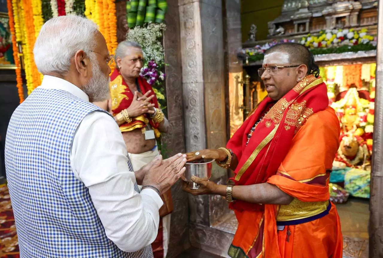 PM Modi prays at Ujjaini Mahakali Temple in Hyderabad